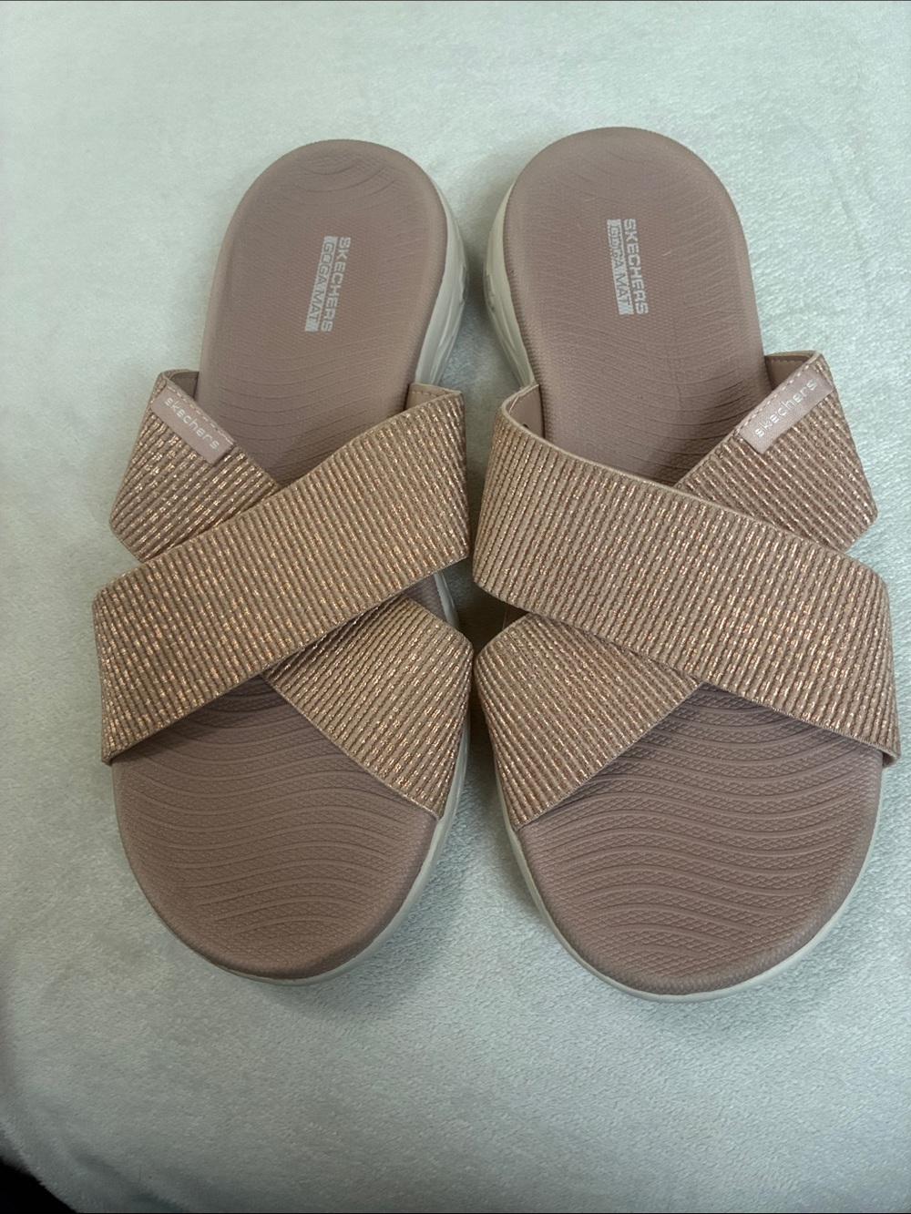 Skechers Women’s Metallic Rose Crossband Slide Sandals